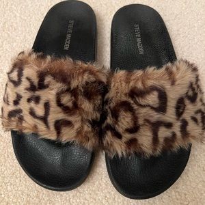 Steve Madden cheetah print slides